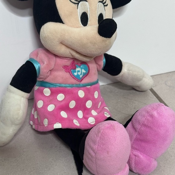 Disney Minnie Mouse Plush - Picture 3 of 7
